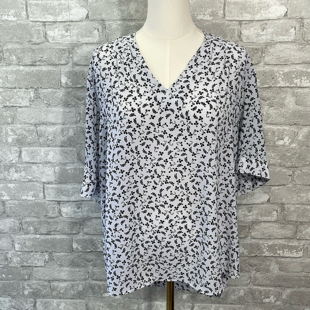 NYDJ Black Floral Vneck Blouse